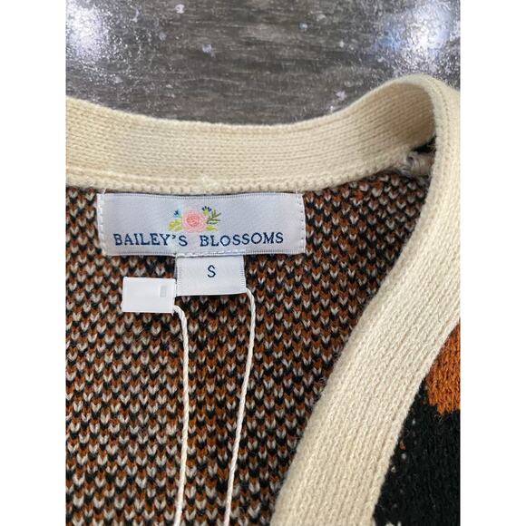 🐆Bailey’s Blossoms Cardigan-NEW Size Youth Small! - Picture 2 of 3